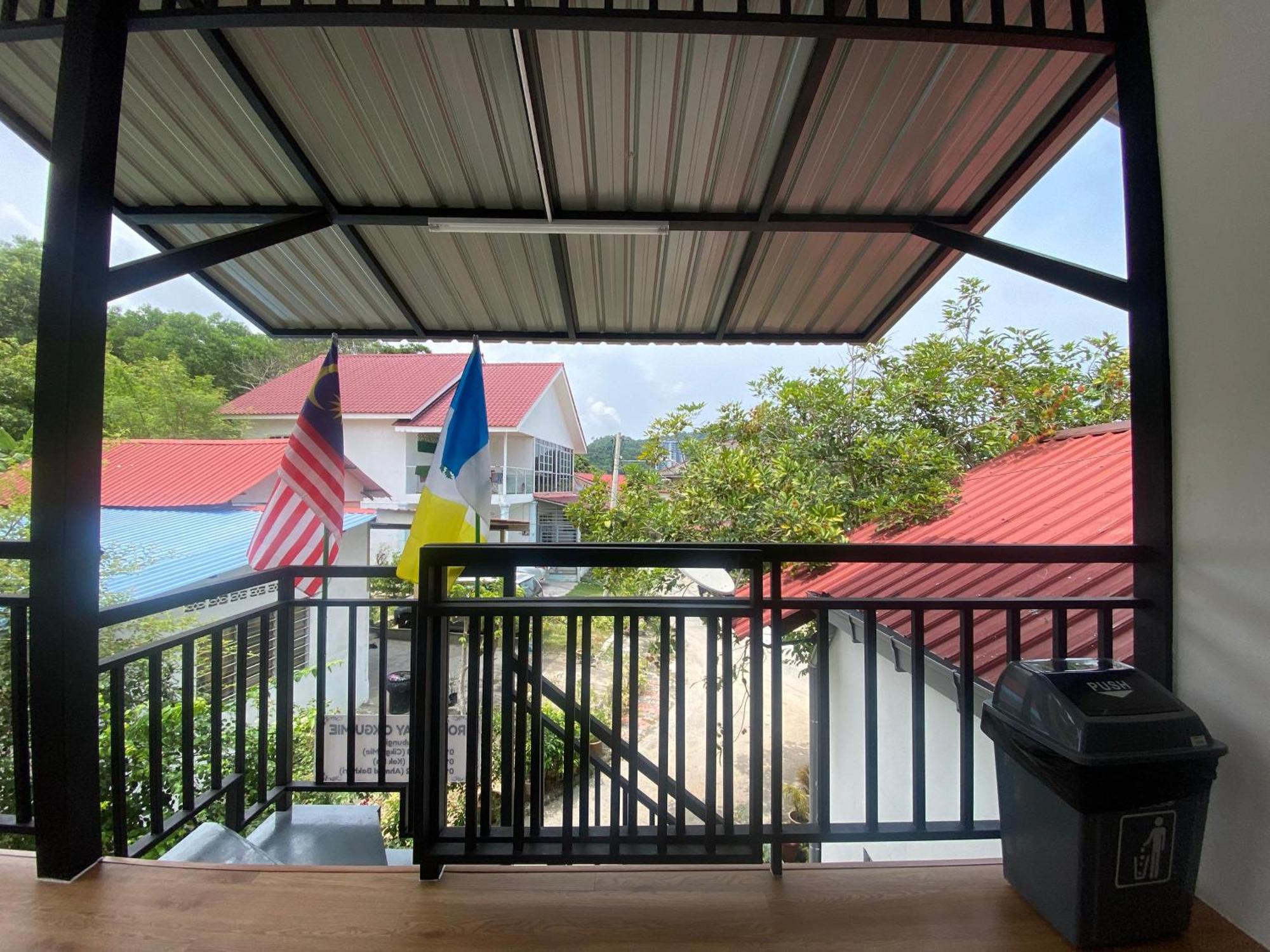 Roomstay Cikgu Mie Bayan Lepas Exterior photo